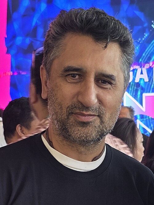 Cliff Curtis