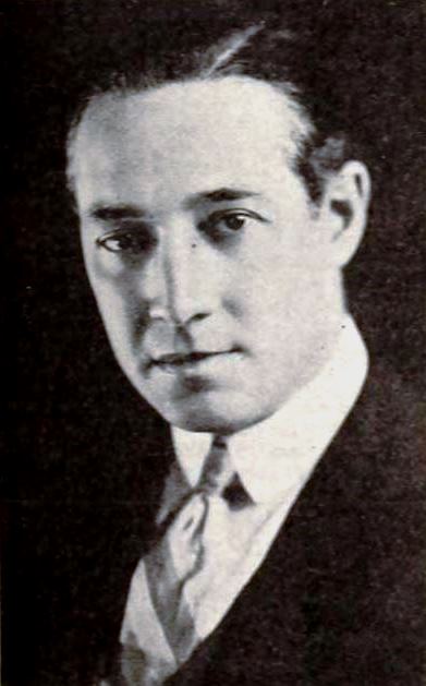Elliott Dexter