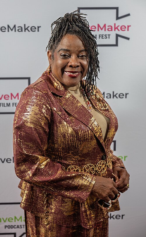 Loretta Devine