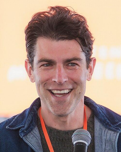 Max Greenfield