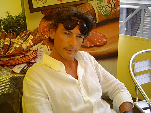 Roberto Farnesi